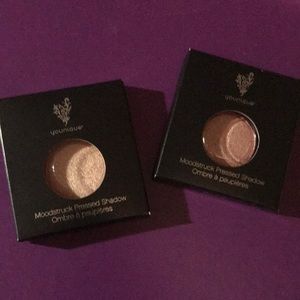 Younique Moodstruck Pressed shadow.